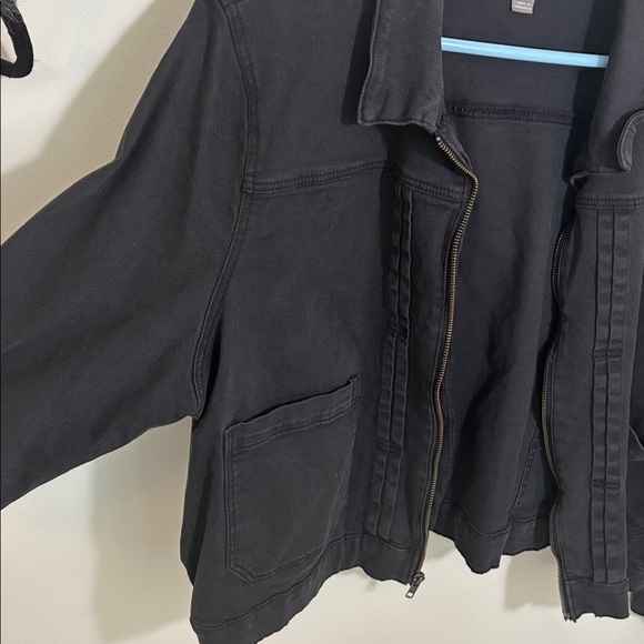 Falls Creek Black Jean Jacket - Picture 4 of 8